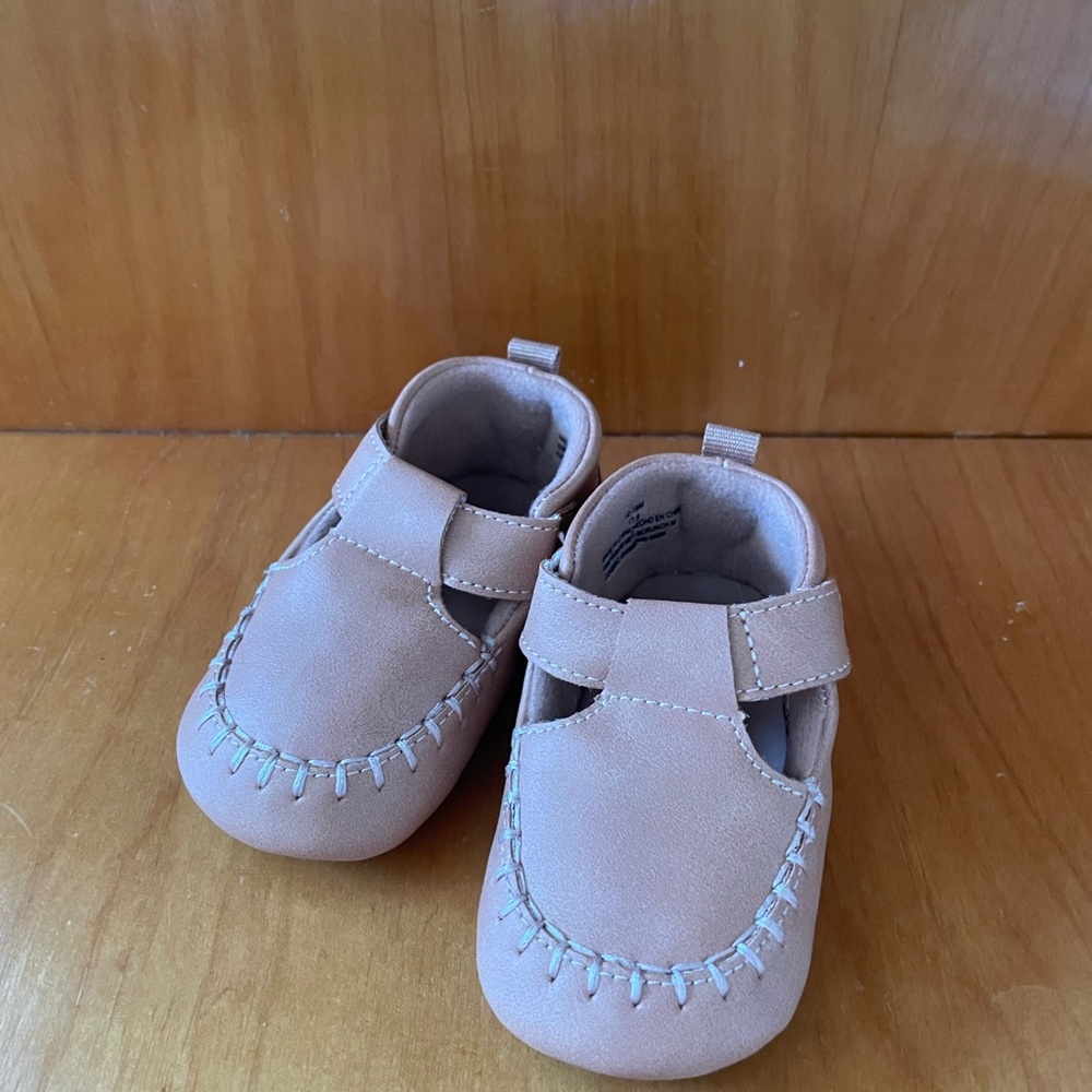 Old Navy Kids Moccasins in Light Tan